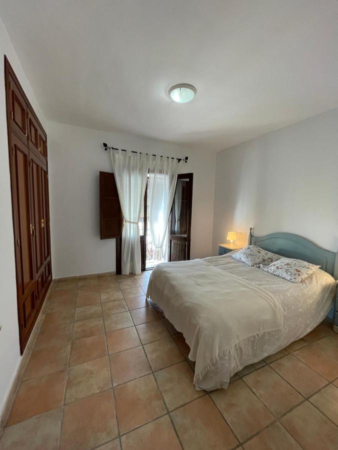 Agradable Casa Rural Con Chimenea En Interior Higuera De La Sierra  Exterior foto